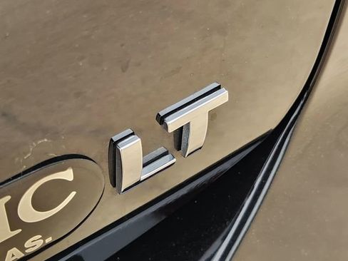 Used 2024 Chevrolet Equinox LT FWD image 10