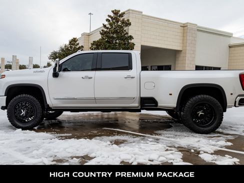 Used 2024 Chevrolet Silverado 3500 High Country w/ High Country Premium Package image 6