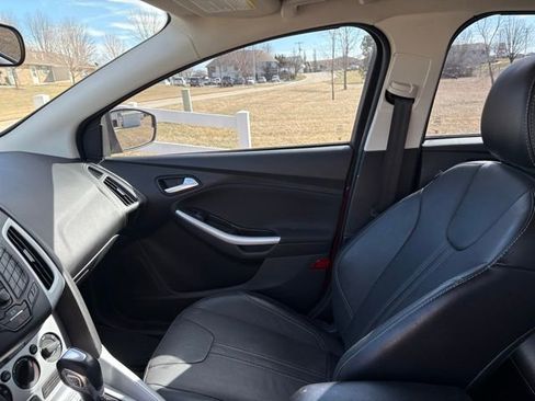 Used 2014 Ford Focus SE w/ Equipment Group 201A FWD image 13