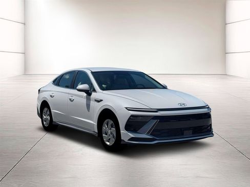 New 2026 Hyundai Sonata SE FWD image 11