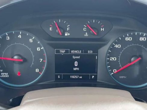 Used 2020 Chevrolet Malibu LT FWD image 17