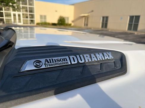 Used 2021 Chevrolet Silverado 2500 High Country w/ Z71 Off-Road Package image 13