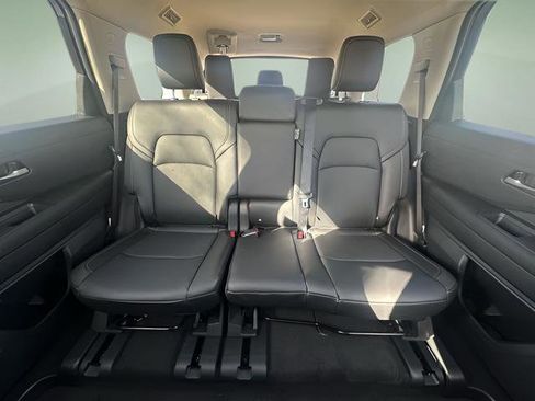 New 2026 Nissan Pathfinder SL image 15