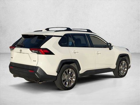 Used 2019 Toyota RAV4 XLE Premium w/ Advanced Technology Package FWD image 5