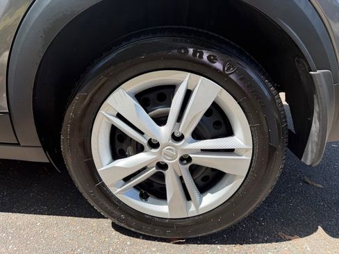 Used 2025 Nissan Kicks Play S FWD image 32