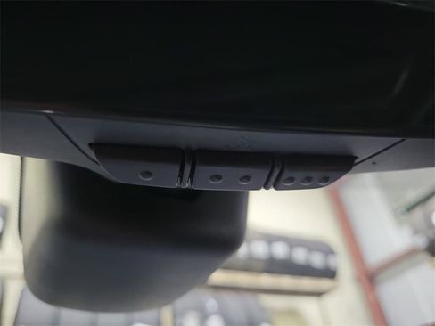 New 2025 Land Rover Discovery Sport Dynamic SE image 35