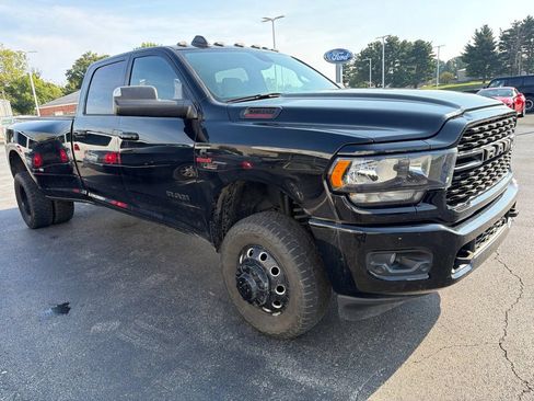 Used 2022 RAM 3500 Big Horn w/ Level C Equiment Group AWD/4WD image 5