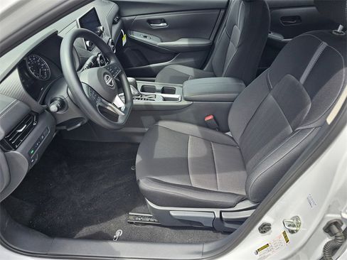 New 2025 Nissan Sentra SV w/ Trunk Package image 7