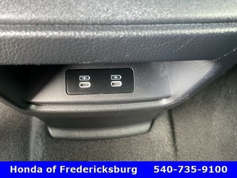 Certified 2025 Honda CR-V Sport Touring image 31