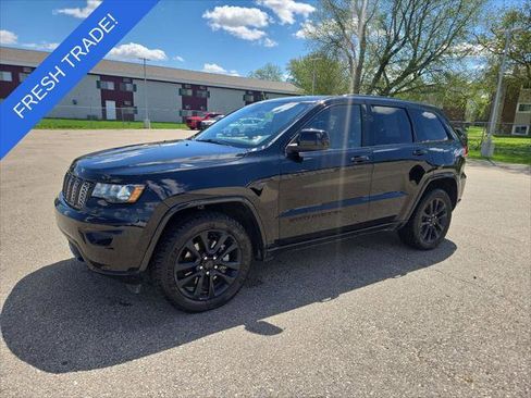 Certified 2021 Jeep Grand Cherokee Laredo X AWD/4WD image 1