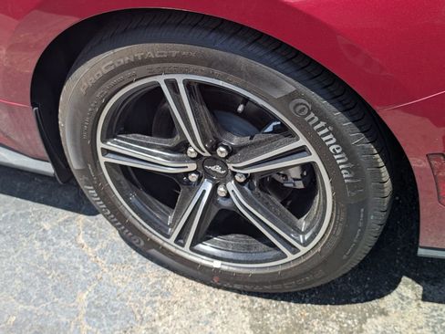 Used 2025 Ford Mustang Coupe RWD image 10