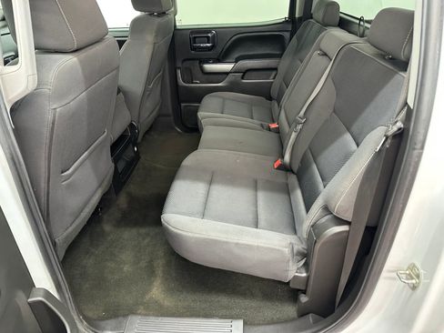 Used 2018 Chevrolet Silverado 1500 LT AWD/4WD image 13