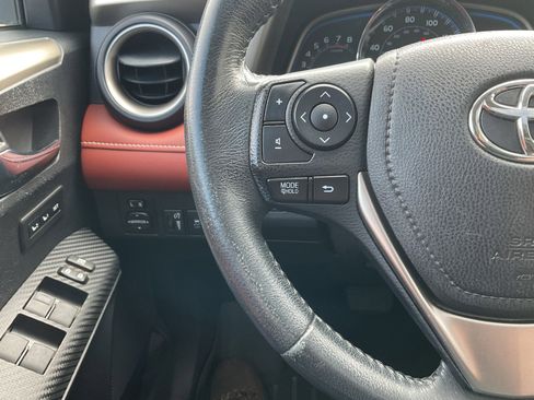 Used 2014 Toyota RAV4 Limited w/ Technology Package image 24