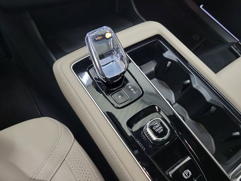 New 2026 Volvo XC90 T8 Plus AWD/4WD image 32