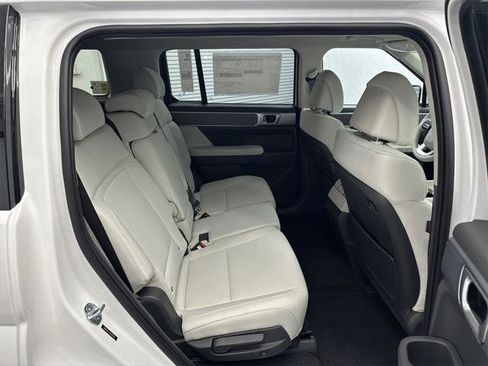 New 2026 Hyundai Santa Fe SE image 15