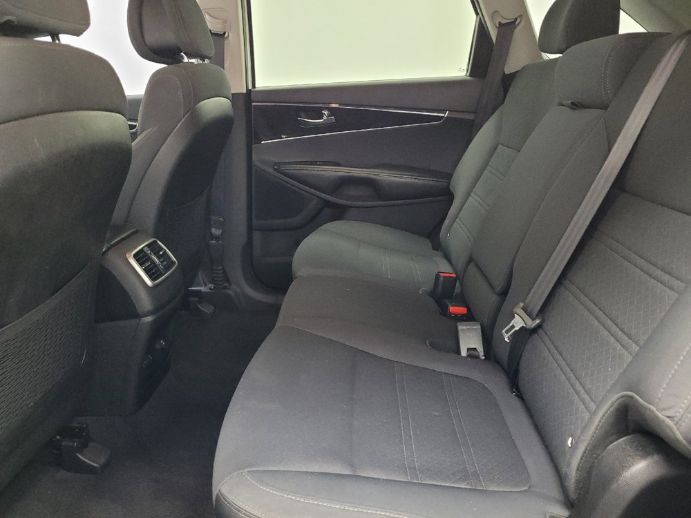 Used 2016 Kia Sorento AWD w/ LX Convenience Package image 18