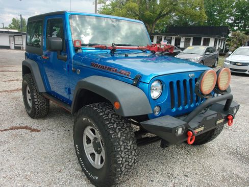 Used 2016 Jeep Wrangler Sport AWD/4WD image 3