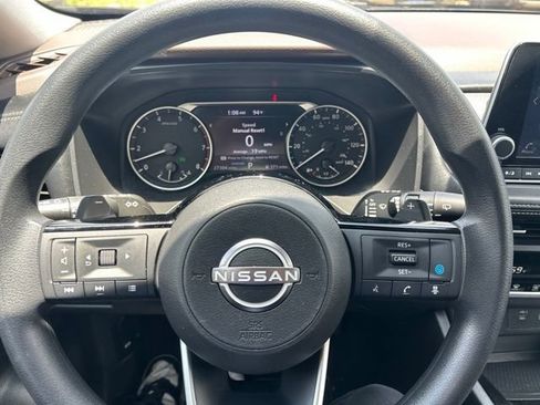 Used 2023 Nissan Rogue SV FWD image 24