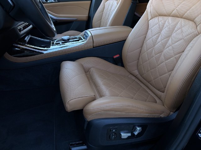 Used 2025 BMW X7 xDrive40i w/ M Sport Package AWD/4WD image 23