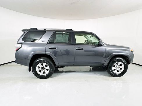 Used 2020 Toyota 4Runner SR5 Premium w/ Moonroof Package image 9