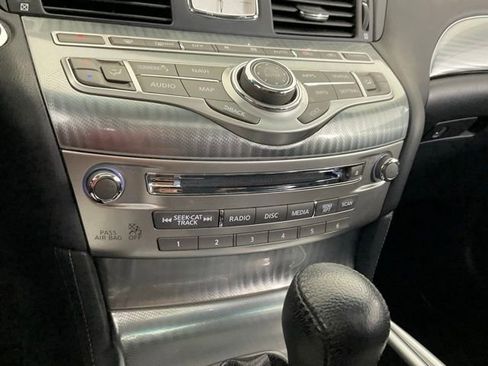 Used 2018 INFINITI Q70 L 3.7 image 22