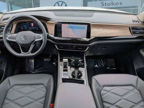 New 2026 Volkswagen Atlas SE FWD image 16