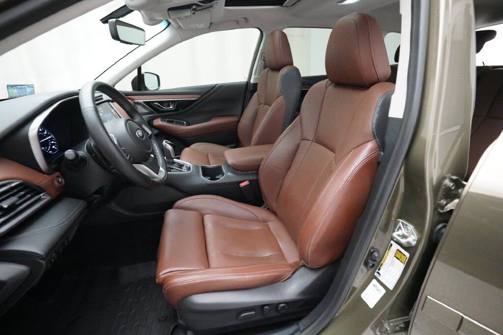 Used 2020 Subaru Outback Touring AWD/4WD image 7