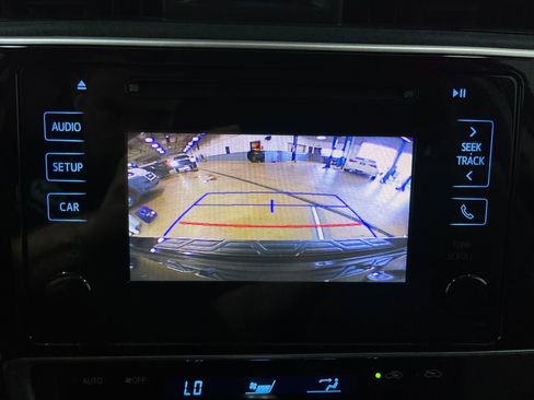 Used 2017 Toyota Corolla SE w/ Body Protection Package FWD image 10
