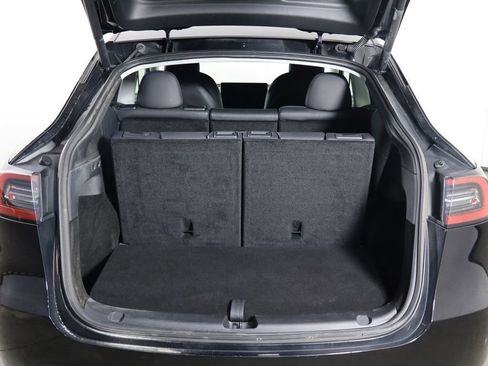 Used 2023 Tesla Model Y Long Range image 16