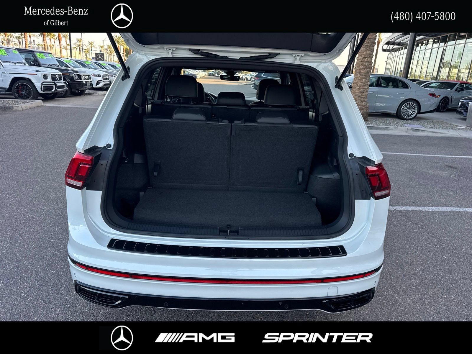 Used 2023 Volkswagen Tiguan SE R-Line FWD image 6