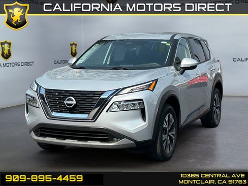 Used 2022 Nissan Rogue SV image 1