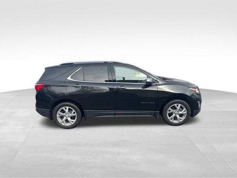Used 2021 Chevrolet Equinox Premier AWD/4WD image 2