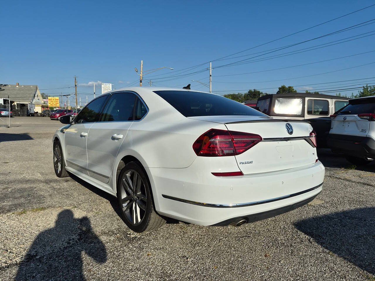 Used 2019 Volkswagen Passat 2.0T SE R-Line FWD image 6