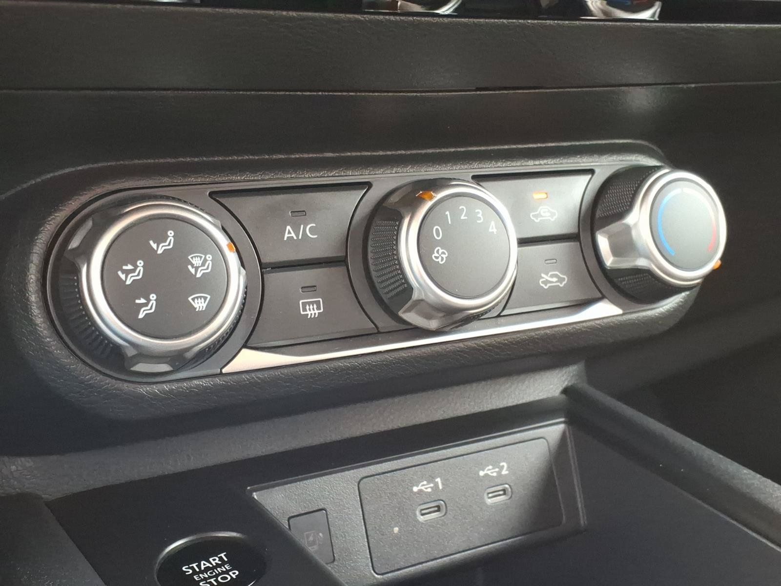 Certified 2025 Nissan Kicks SV FWD image 23