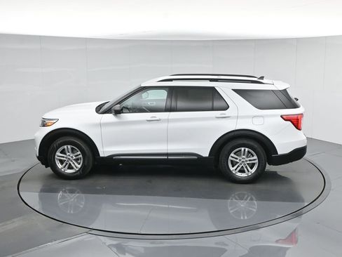 Certified 2021 Ford Explorer XLT image 60