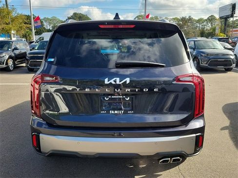 New 2025 Kia Telluride S image 5