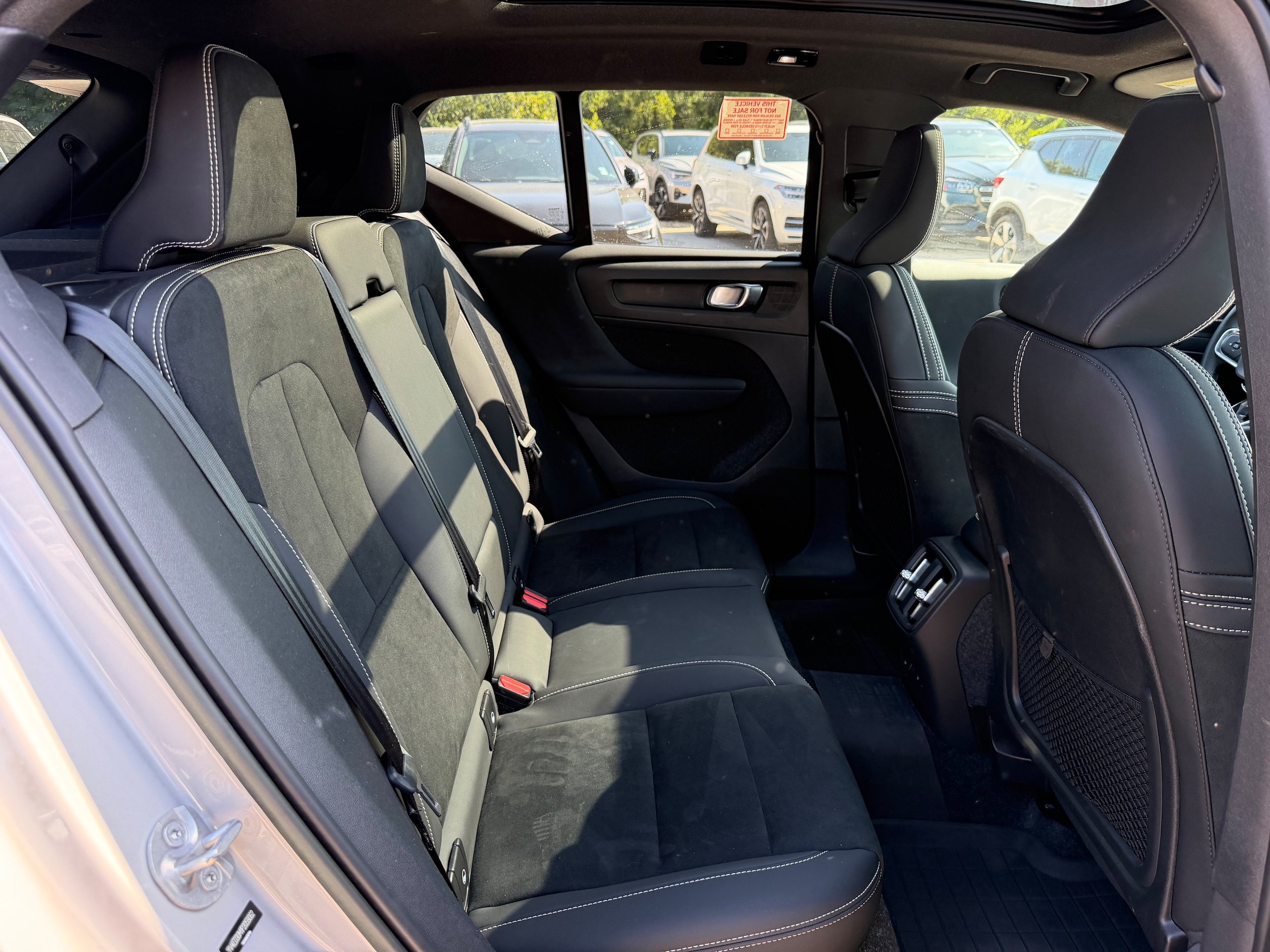 Certified 2023 Volvo XC40 Recharge Ultimate w/ Protection Package Premier AWD/4WD image 12