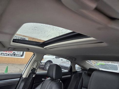 Used 2017 Honda Civic EX-L image 10