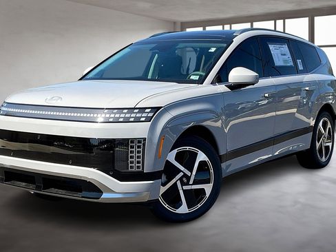 New 2026 Hyundai Ioniq 9 Calligraphy image 2