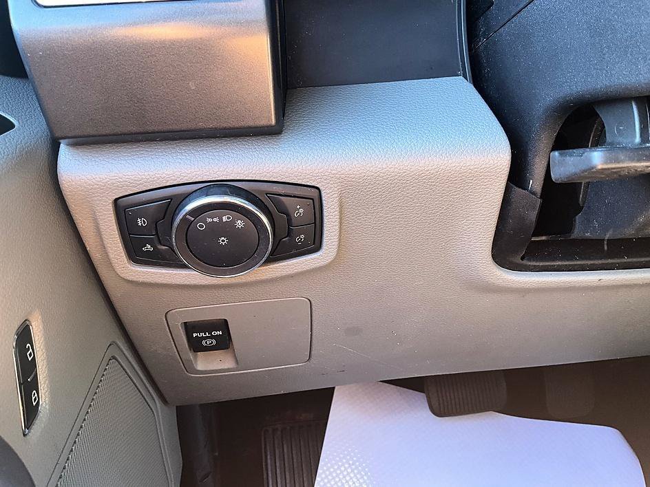 Used 2018 Ford F150 4x4 SuperCrew image 18