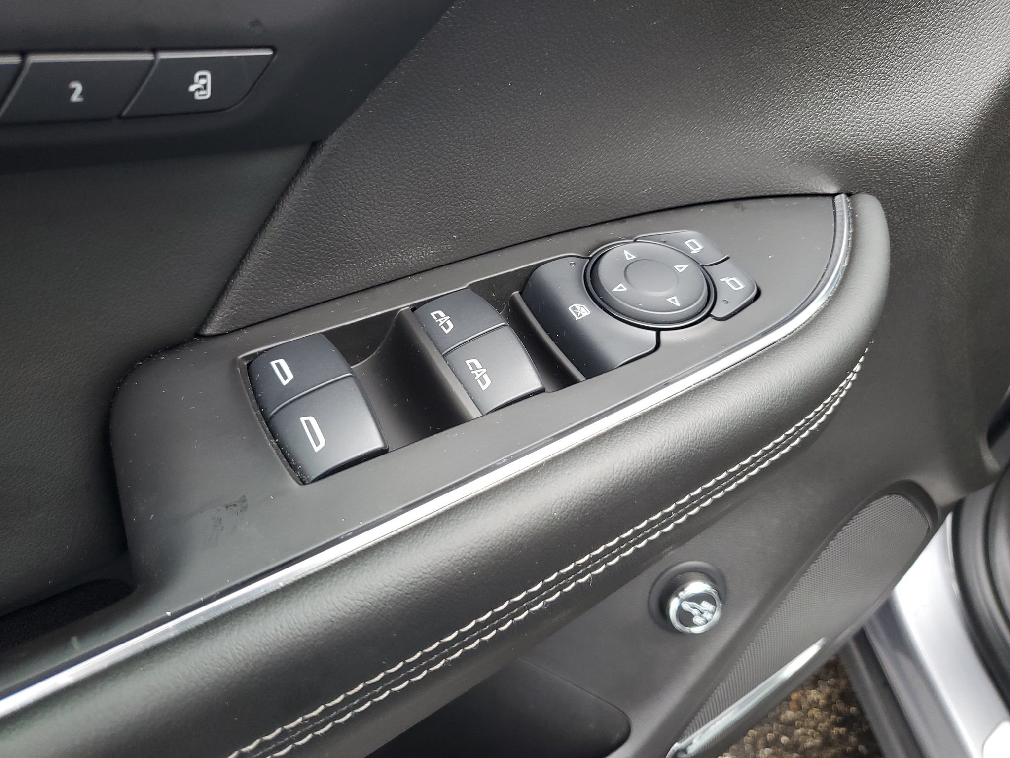 Used 2021 Buick Envision Avenir AWD/4WD image 15