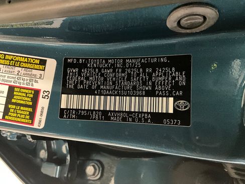 Used 2025 Toyota Camry XSE FWD image 31