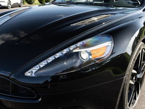 Used 2018 Aston Martin Vanquish S RWD image 13