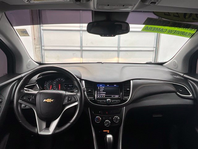 Used 2022 Chevrolet Trax LT w/ Midnight Edition AWD/4WD image 4