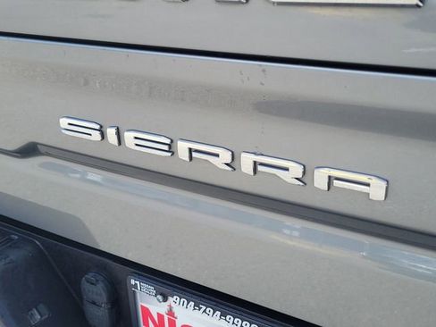 Used 2024 GMC Sierra 1500 SLT AWD/4WD image 8