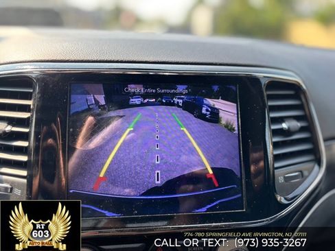 Used 2019 Jeep Grand Cherokee Limited AWD/4WD image 21