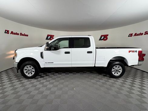 Used 2022 Ford F250 XLT w/ FX4 Off-Road Package image 3