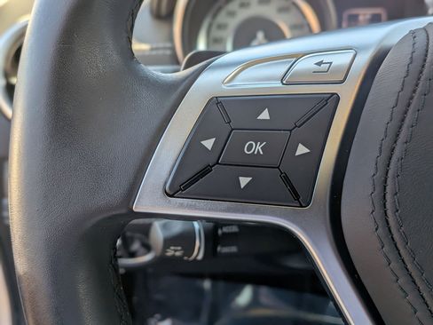 Used 2013 Mercedes-Benz SL 550 image 15