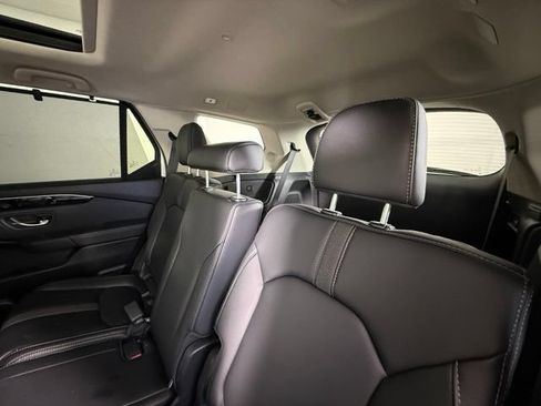 Used 2025 Honda Pilot Touring image 23