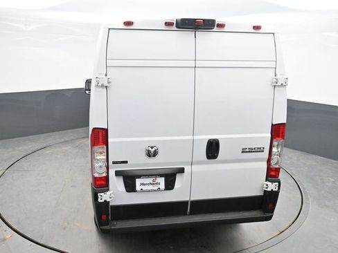Used 2025 RAM ProMaster 2500 w/ Convenience Group image 28